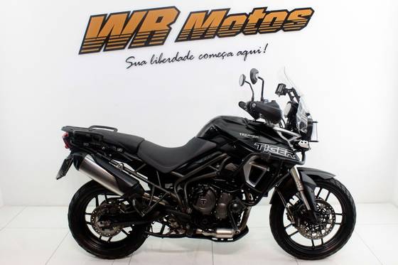 TRIUMPH TIGER 800 XRT TRIUMPH TIGER 800 XRT